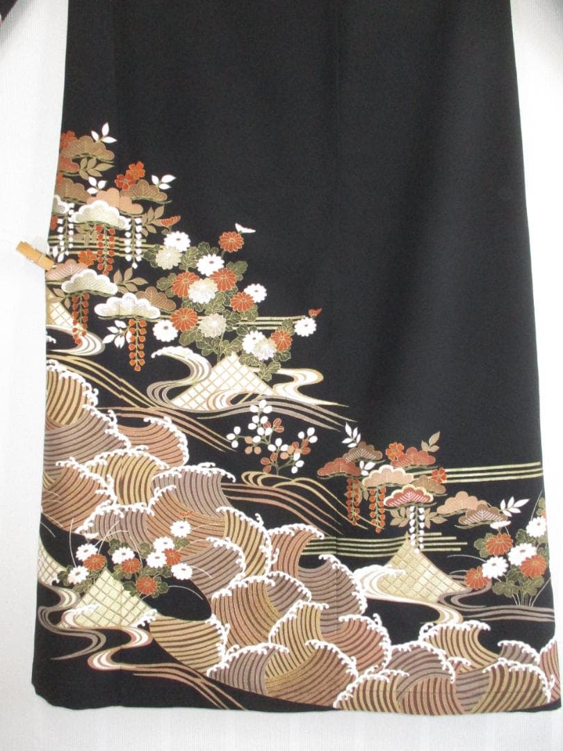 Ｌ～2Ｌサイズ　黒留袖からの着物リメイクドレスです 　着丈１２０cm