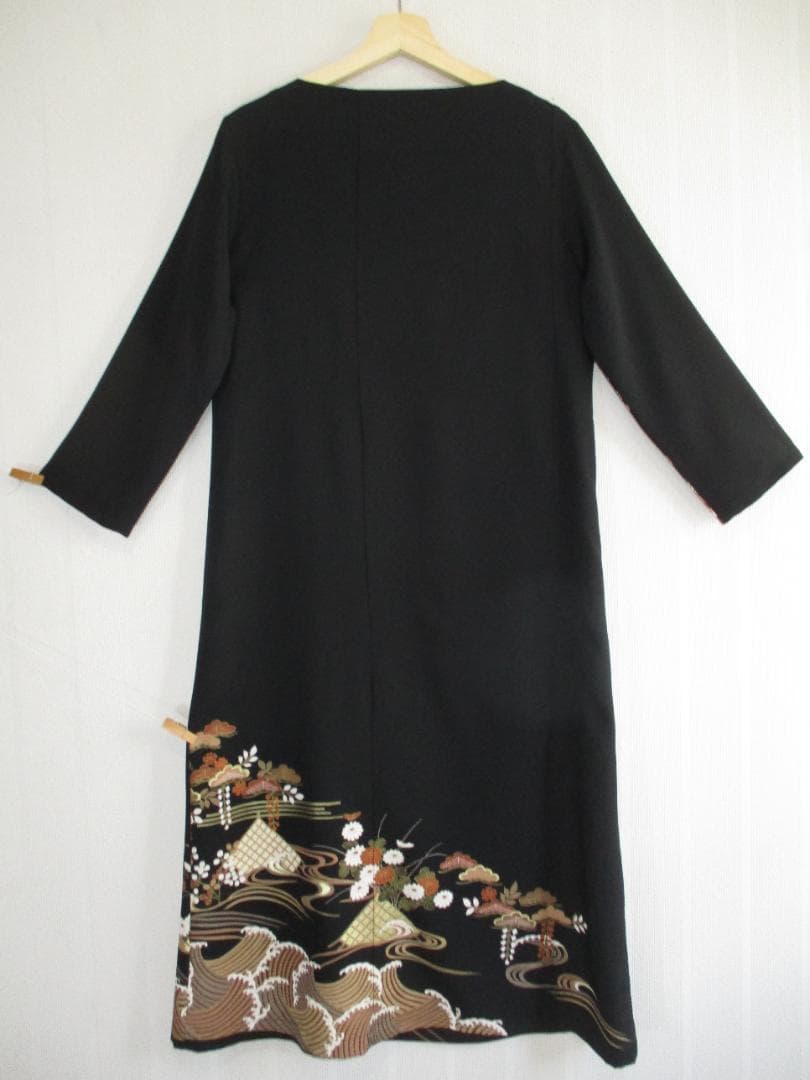 Ｌ～2Ｌサイズ　黒留袖からの着物リメイクドレスです 　着丈１２０cm