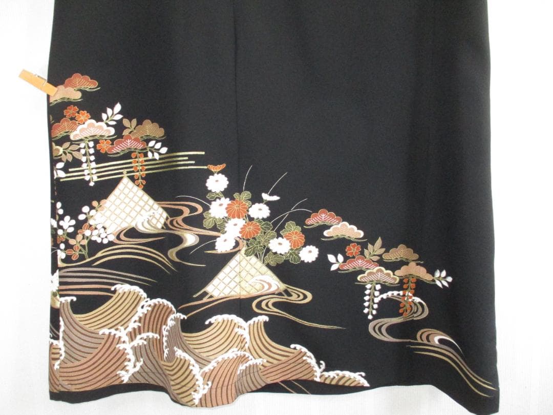 Ｌ～2Ｌサイズ　黒留袖からの着物リメイクドレスです 　着丈１２０cm