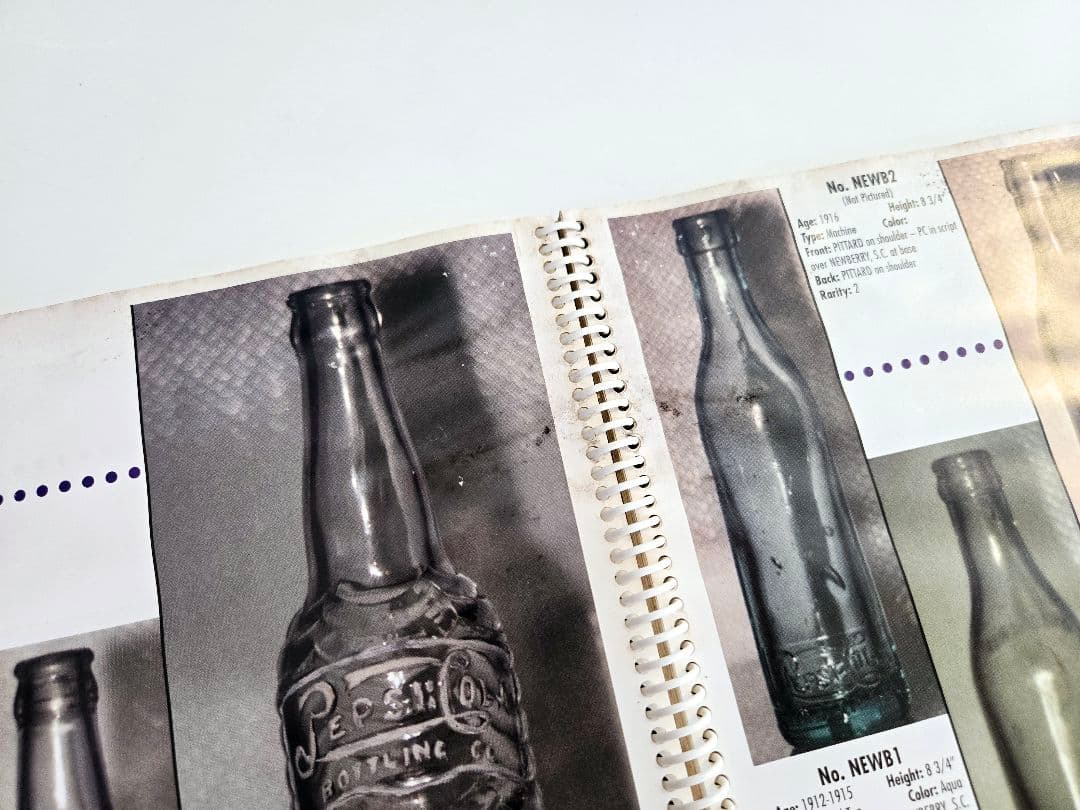 洋書 PEPSI COLA BOTTLES COLLECTORS GUIDE
