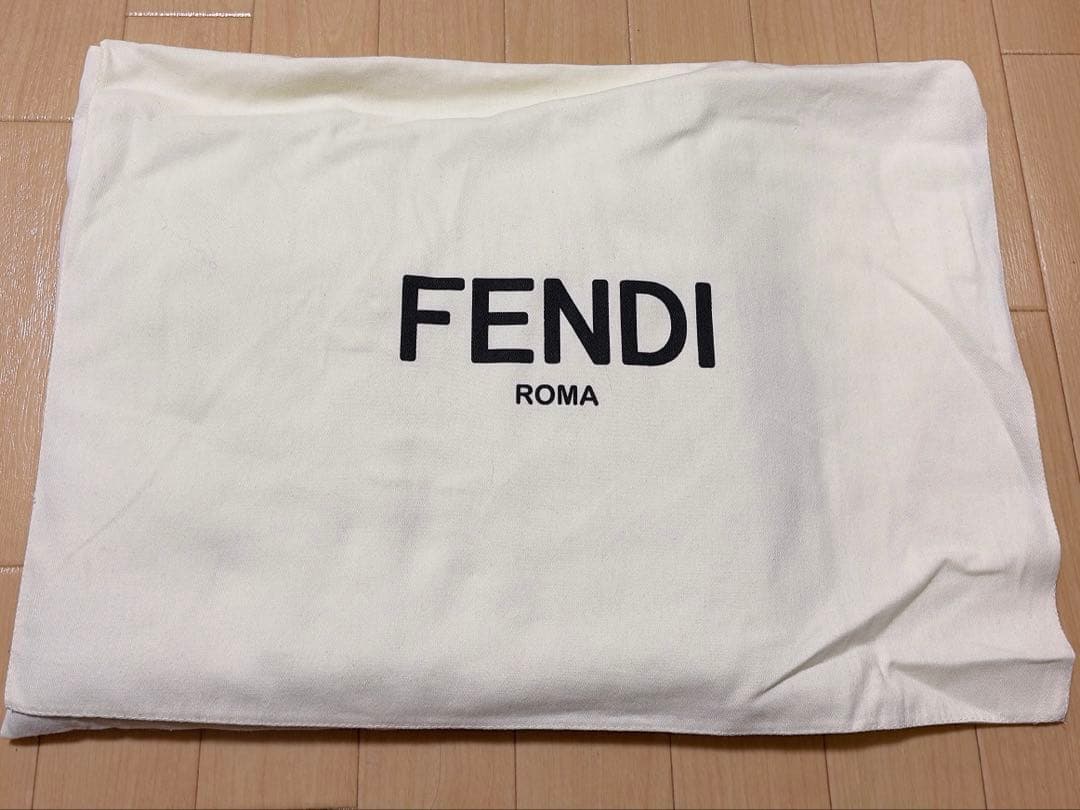 FENDI キャメル ロゴマフラー フリンジ付き