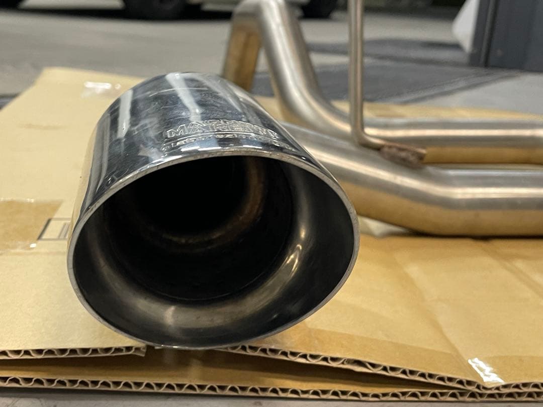 アバルトマフラー 500/595 マニェティマレリ マフラー”ボンバルドン”