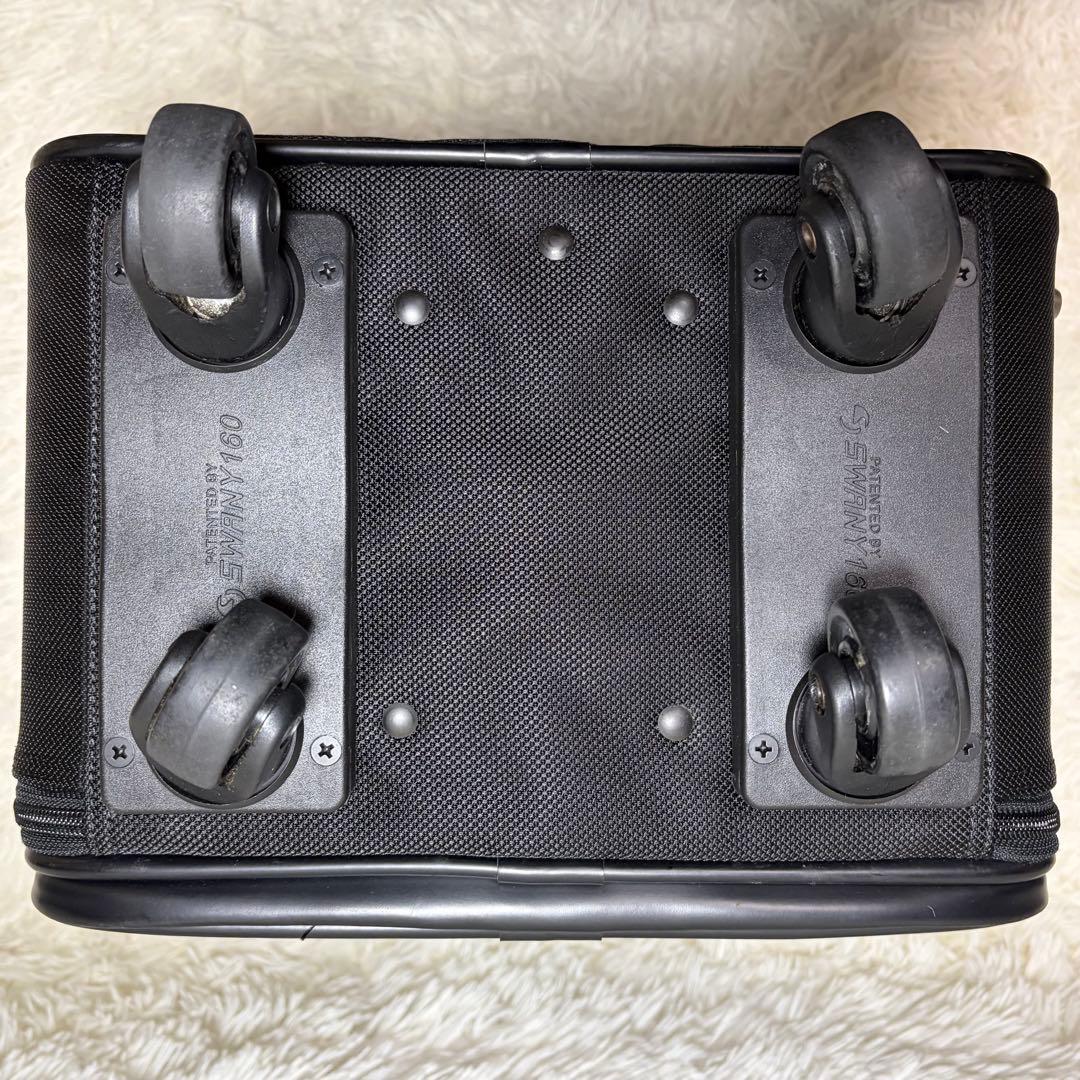 ✨極美品　SWANY スワニー 4輪 スーツケース キャリーケース 機内持ち込み