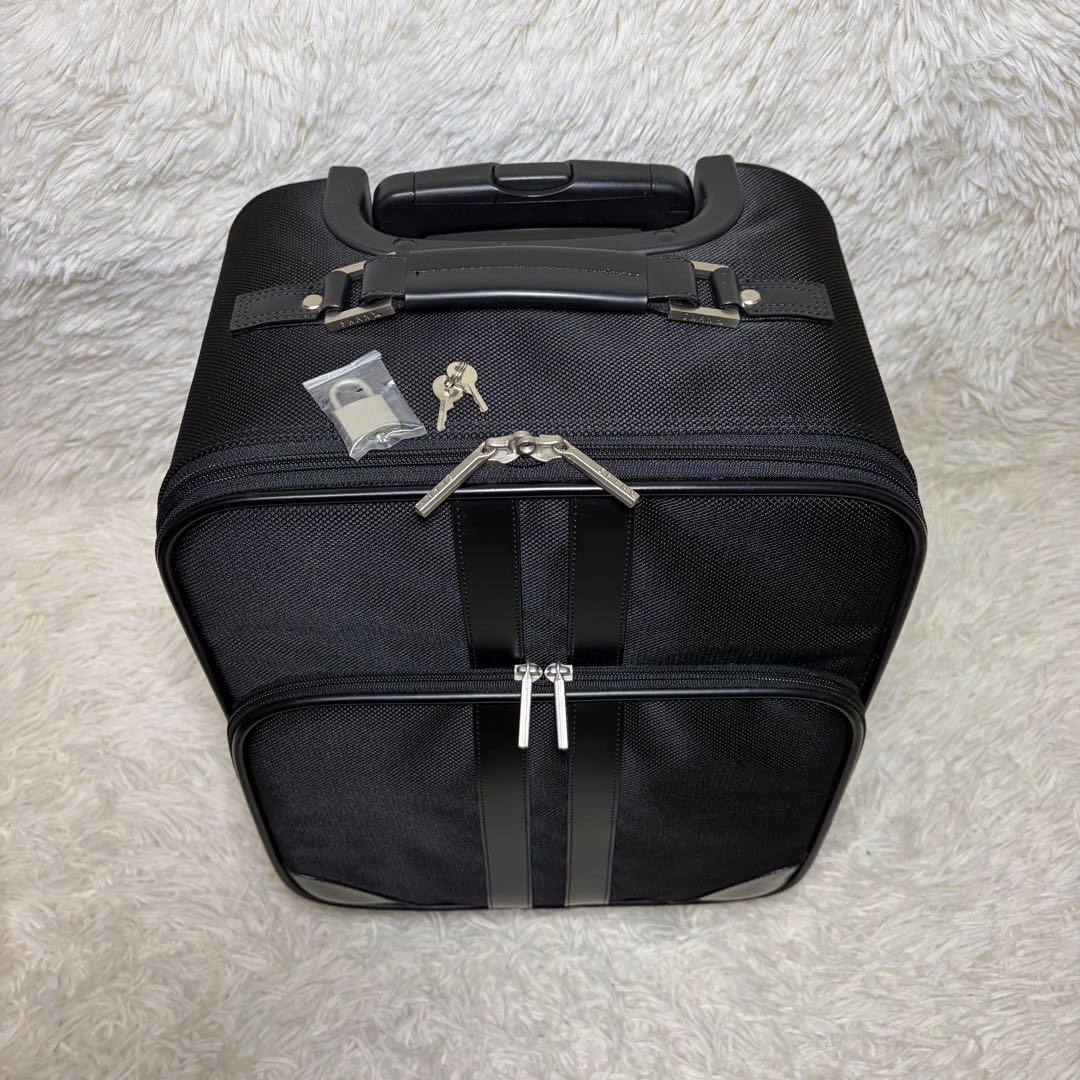 ✨極美品　SWANY スワニー 4輪 スーツケース キャリーケース 機内持ち込み