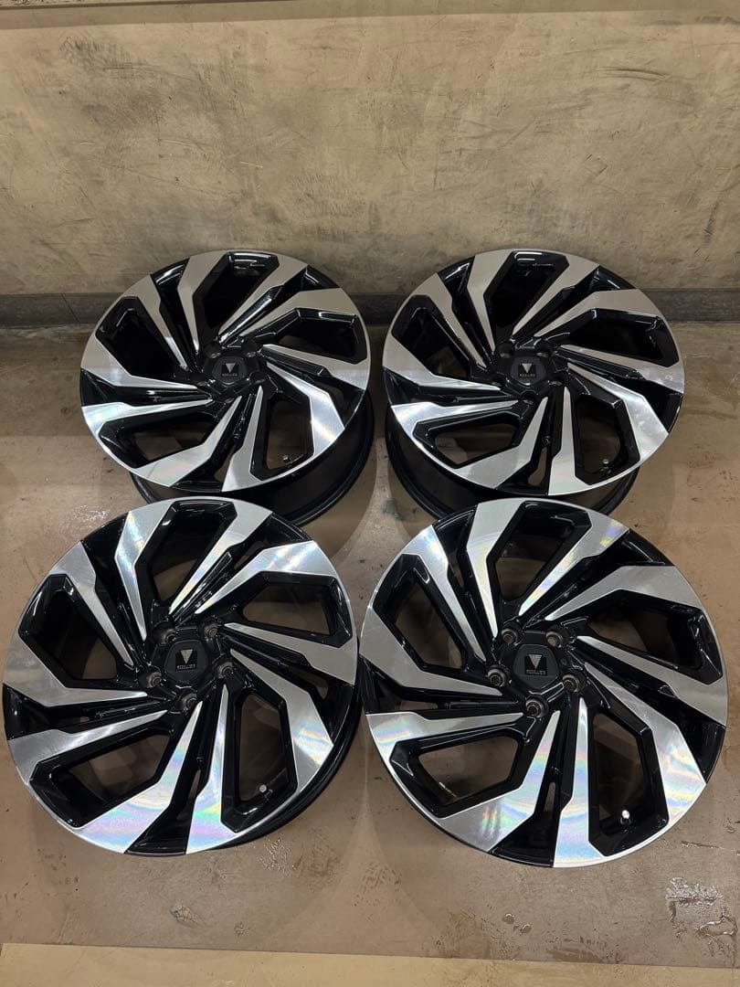 RAV4 19インチアルミホイールロックナット付MODELLISTA【即購入可】