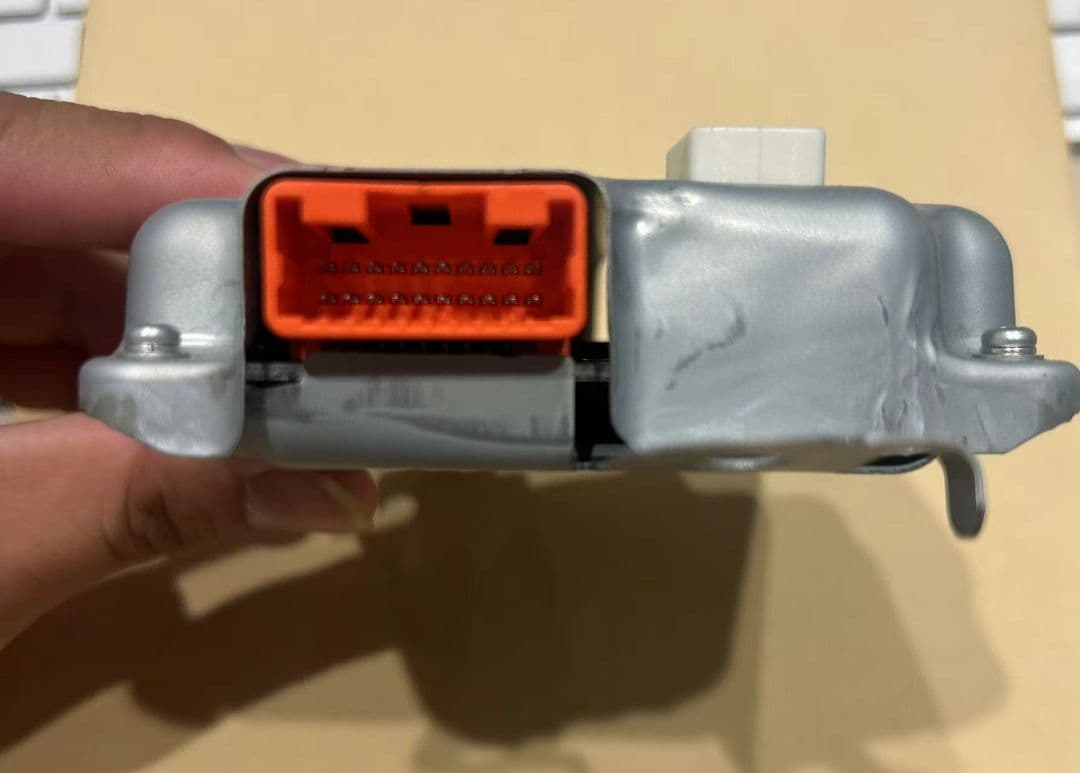 ハイブリッドバッテリーボルテージセンサー