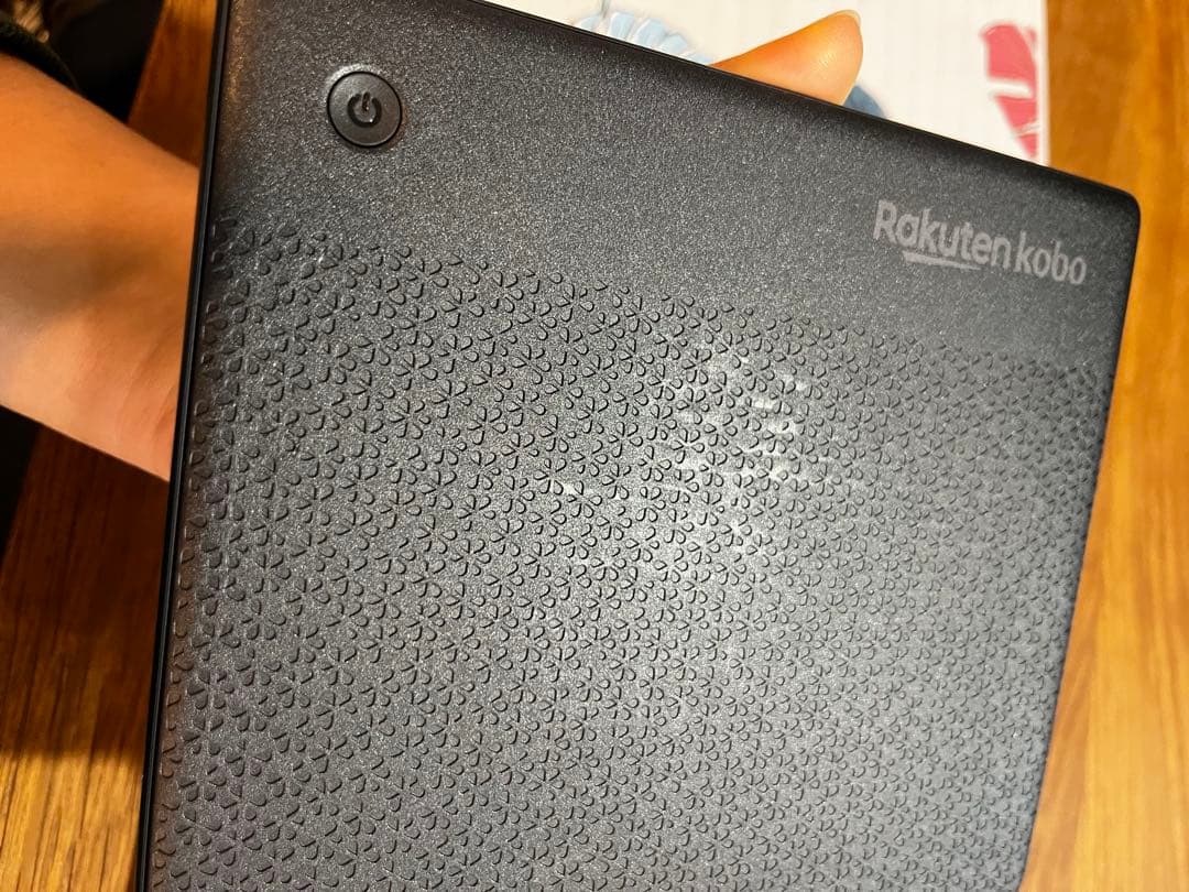 【数回使用】kobo libra colour ブラック 本体 カバー付き