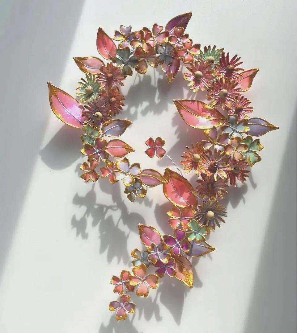 金の縁取りフラワーボタニカルリース　ワイヤークラフト　ディップアート　アート