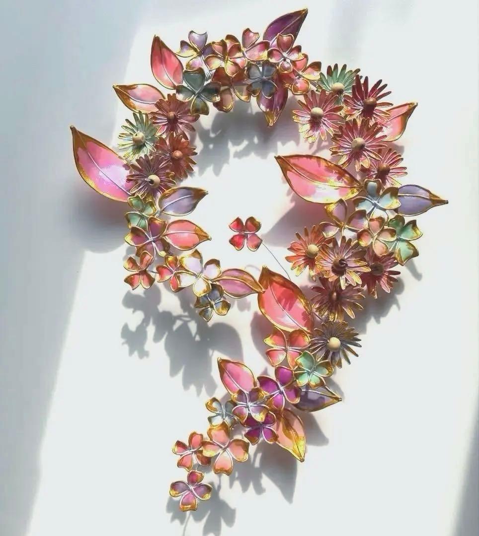 金の縁取りフラワーボタニカルリース　ワイヤークラフト　ディップアート　アート