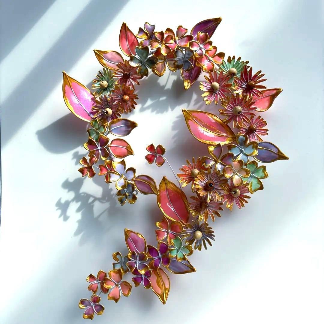 金の縁取りフラワーボタニカルリース　ワイヤークラフト　ディップアート　アート