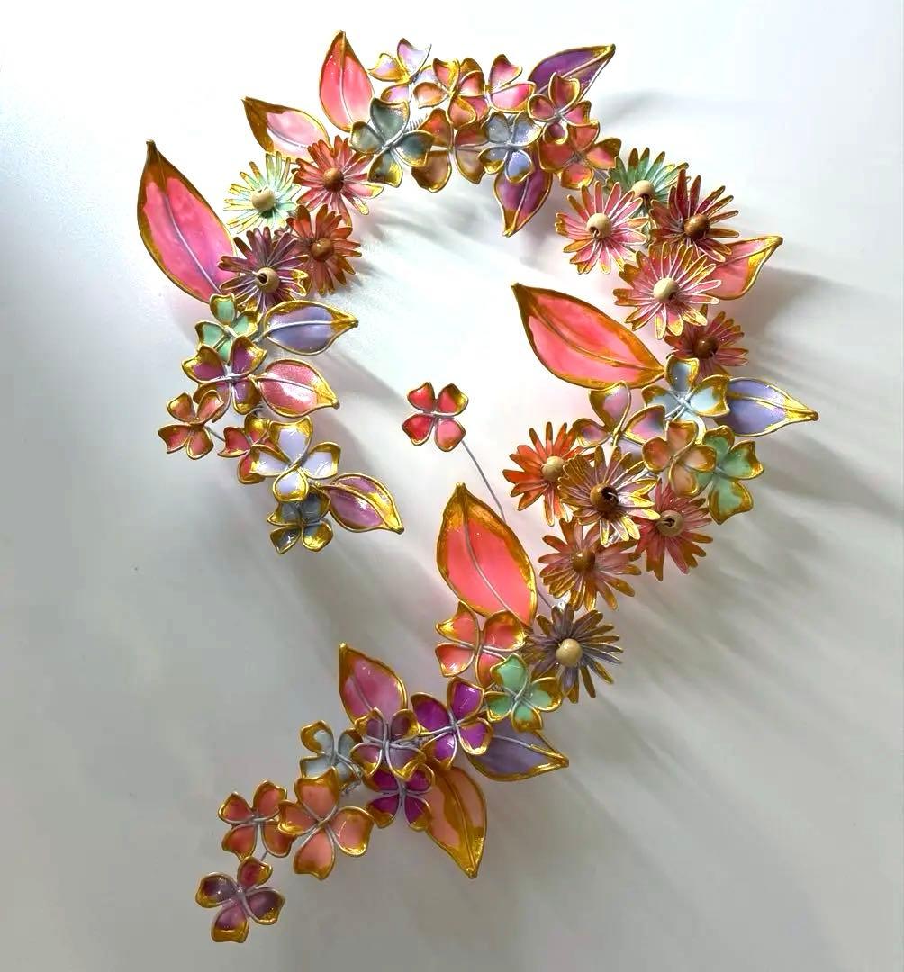 金の縁取りフラワーボタニカルリース　ワイヤークラフト　ディップアート　アート