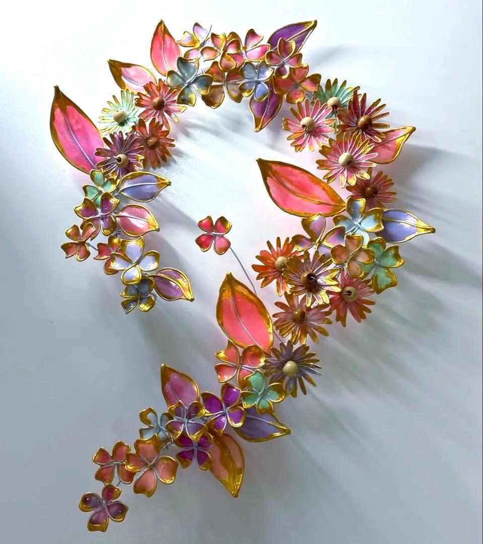 金の縁取りフラワーボタニカルリース　ワイヤークラフト　ディップアート　アート