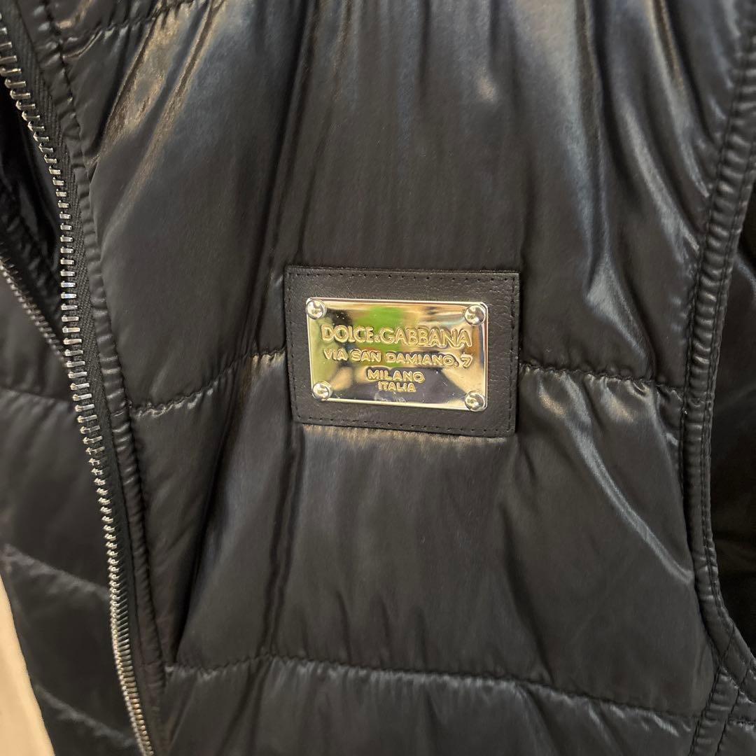 DOLCE & GABBANA ブラックダウンベスト