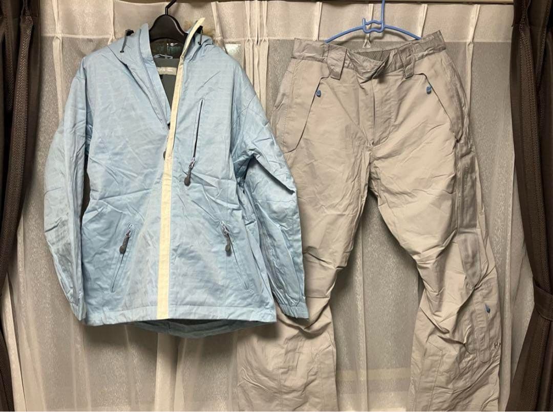 女性用スノーボードウェアL 水色 パンツＬH／H （少しお値下げ可能です！）