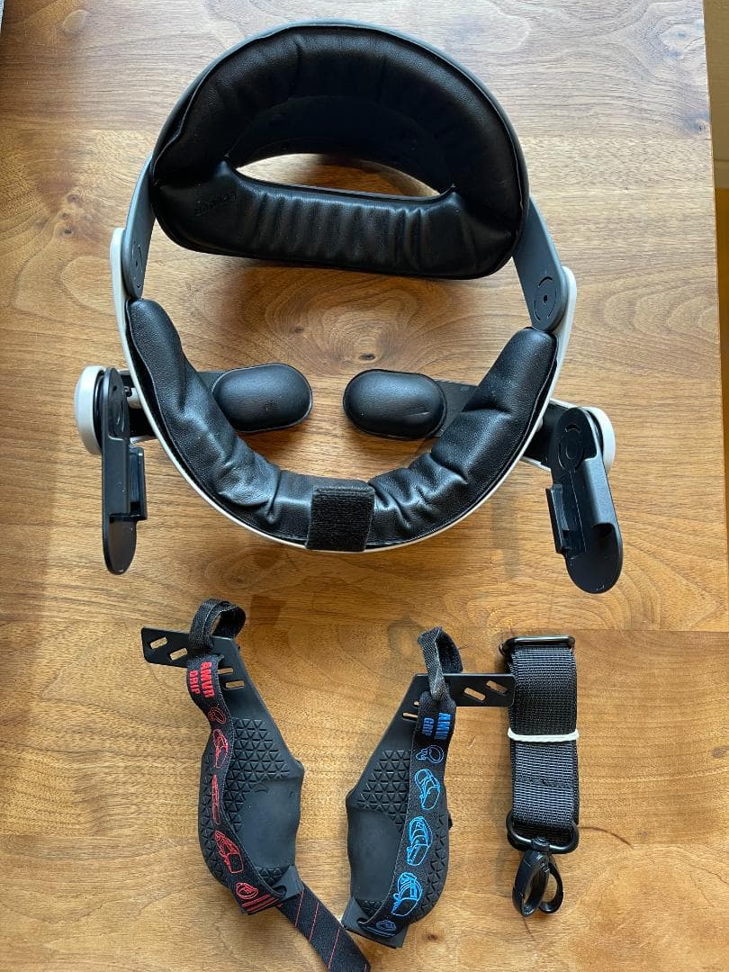 【美品】Oculas Quest2 64GB ＋ヘッドストラップ＋ケース他付属品