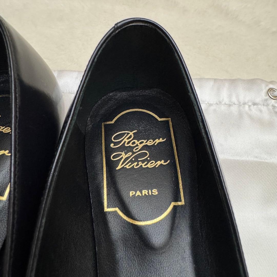 ロジェヴィヴィエ　パンプス フラットパンプス ベル ヴィヴィエ パテントレザー