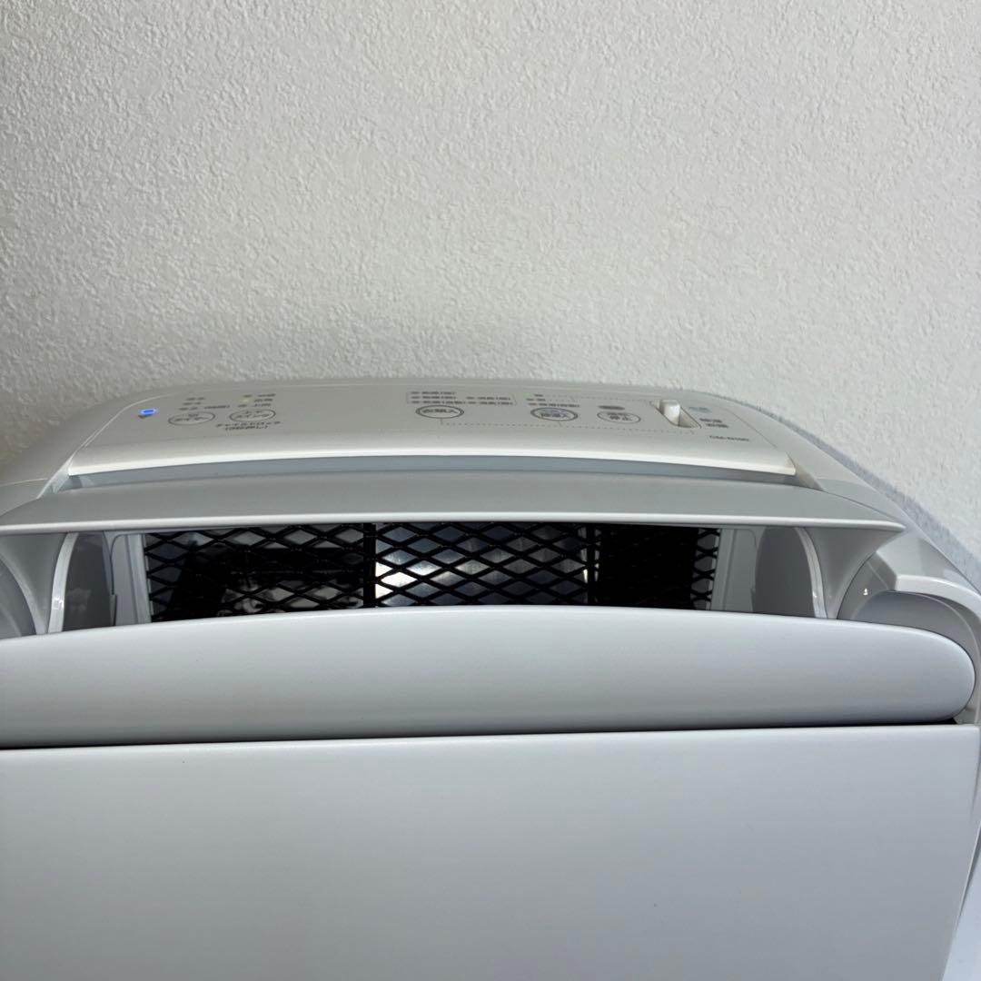 SHARP CM-N100-W 冷風 衣類乾燥 除湿機2021年製　ほぼ使用無し