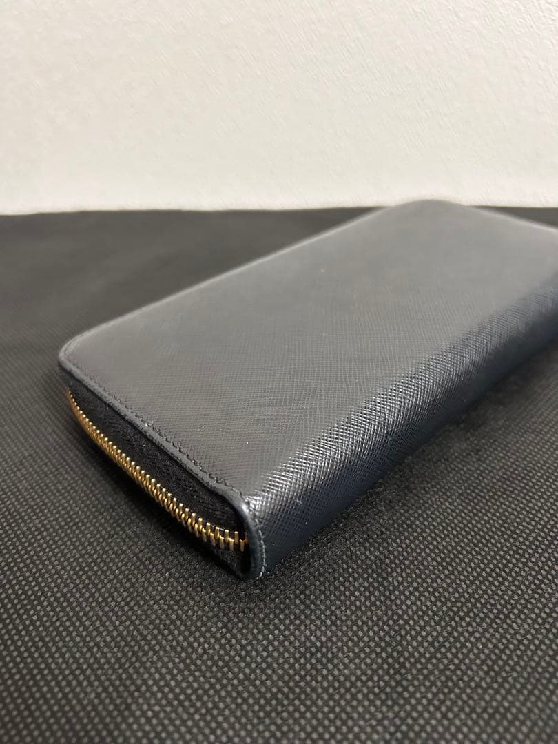 プラダ ラウンド 長財布 レディース サフィアーノ メタル ブラック