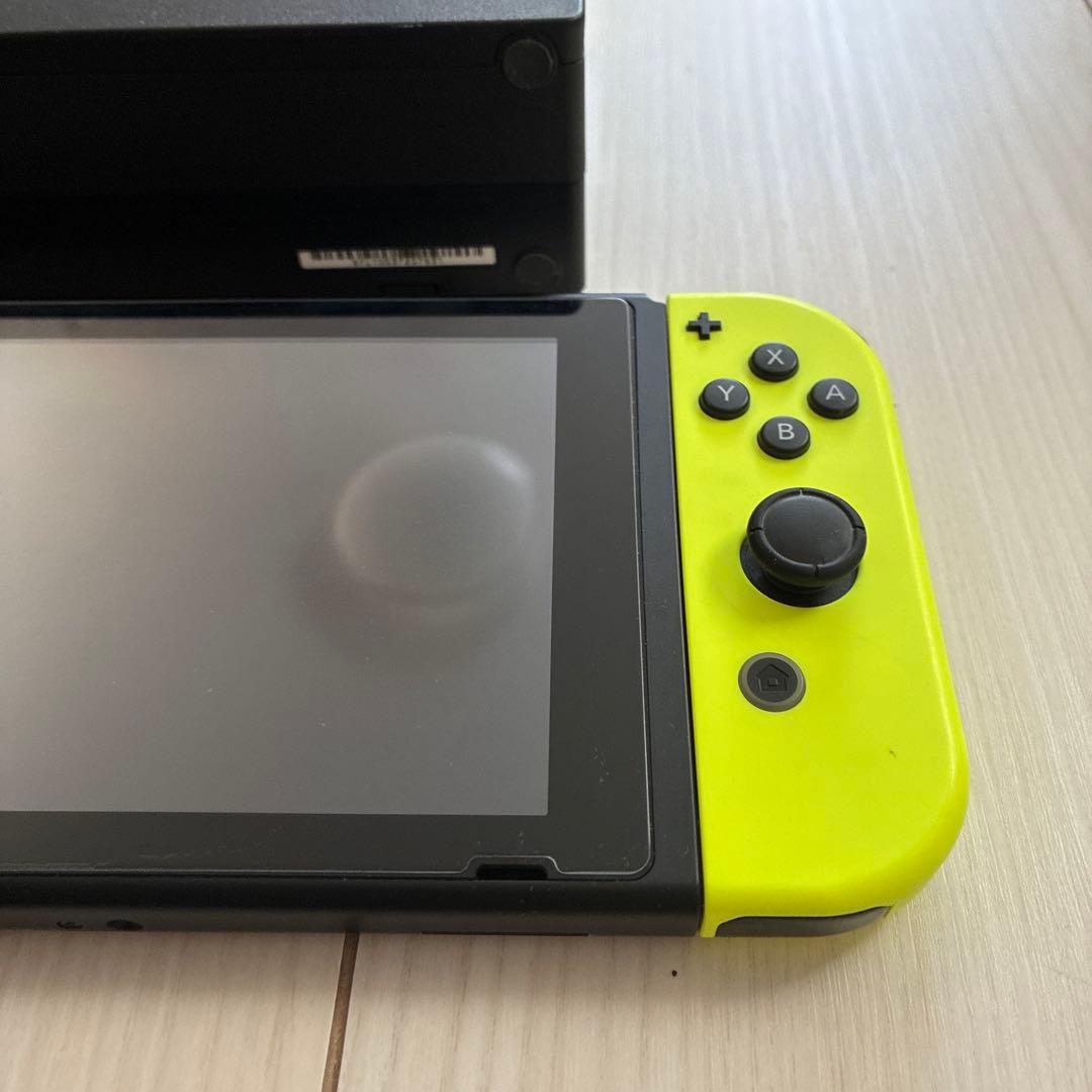 純正　Nintendo Switch 本体　Joy-Conセット　複数プレイ可能