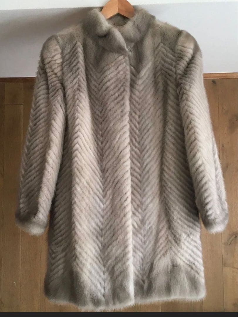 高級ミンク毛皮コート　オンワード　グレイジュ