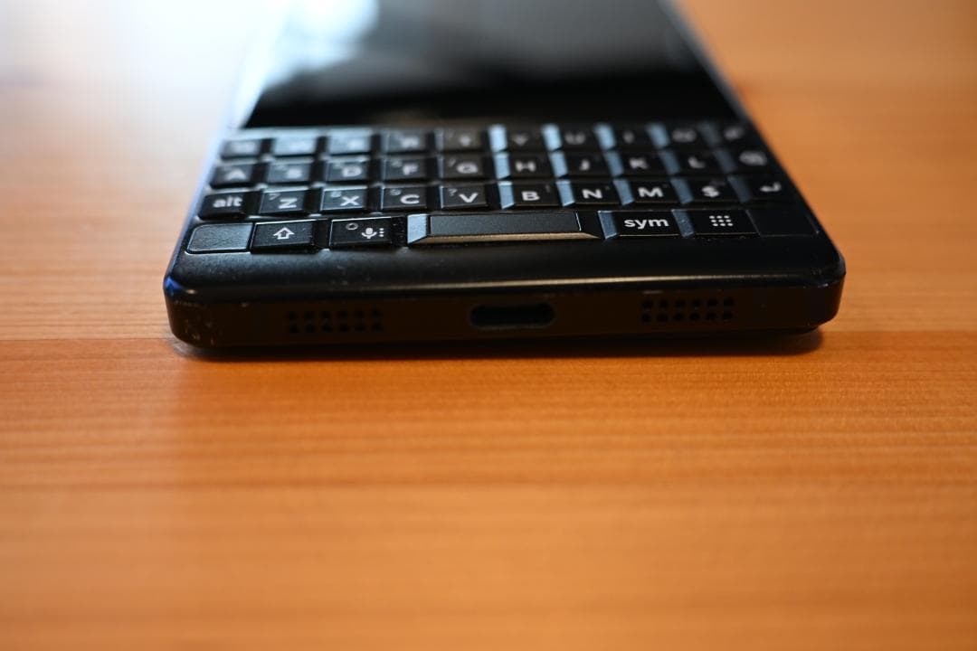 スマートフォン本体 BlackBerry KEY2