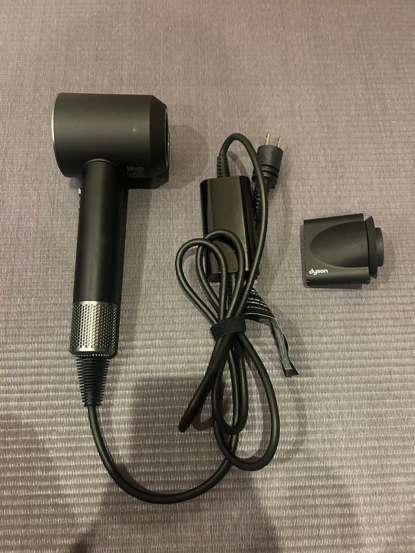 Dyson ヘアドライヤー ブラック