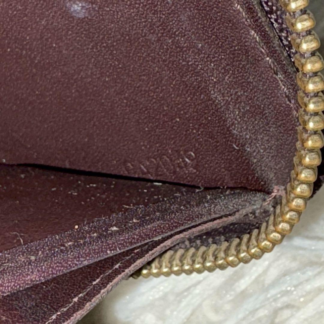 ルイヴィトン ヴェルニ アマラント ジッピーウォレット