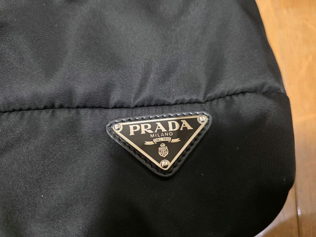 プラダトートバッグ