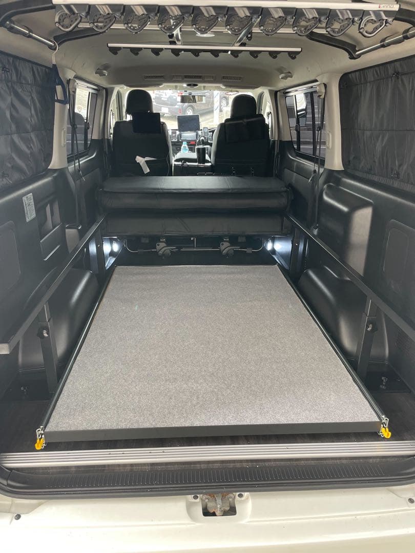 ハイエーススライドフロア　150板あり、フェルト無し、引手ポールあり送料込み