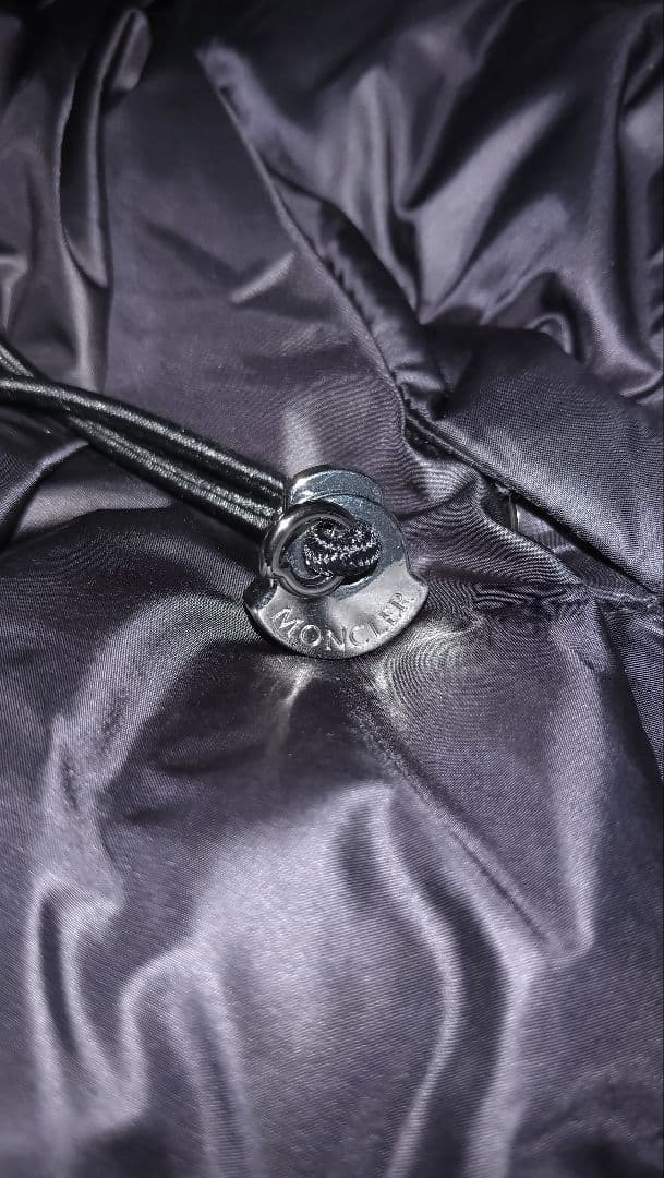 （極美品）MONCLER ブラックダウンベスト サイズ２（Ｌサイズ相当）