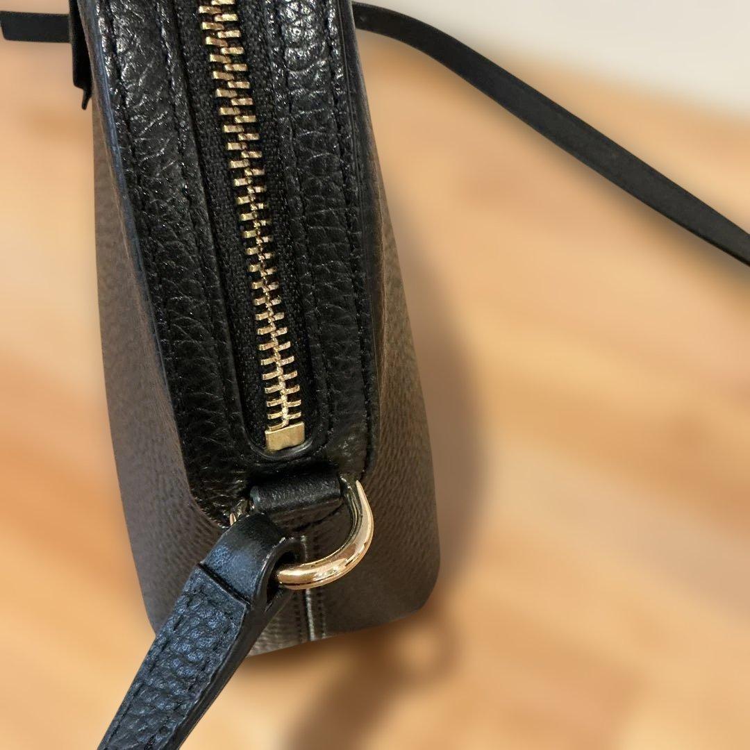 フルラ　ショルダーバック　ブラック