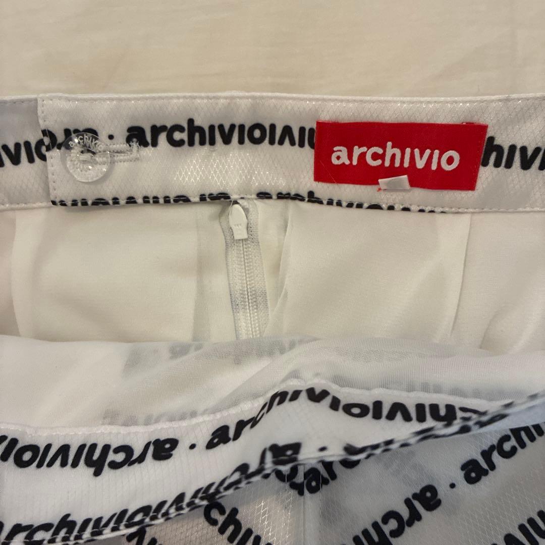 archivio アルチビオ新品　スカート　撥水加工　白　ロゴ柄　総柄　ゴルフ