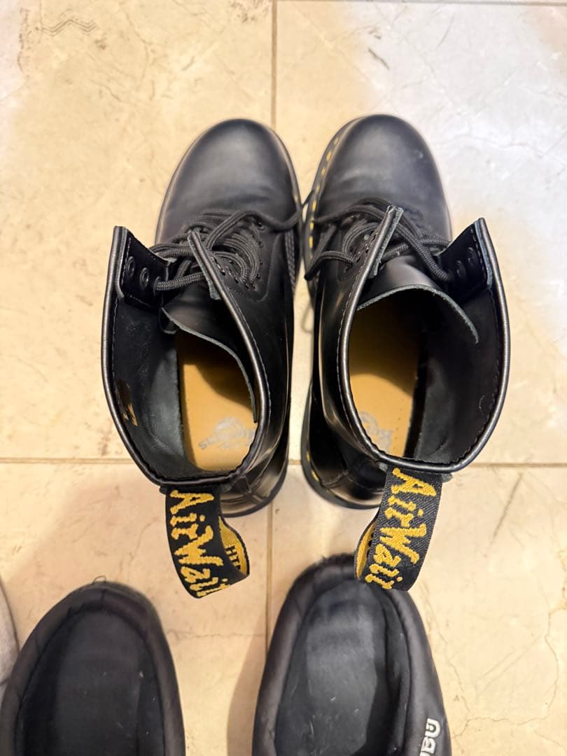 Dr.マーチン　ブラックレザー ハイカットブーツ