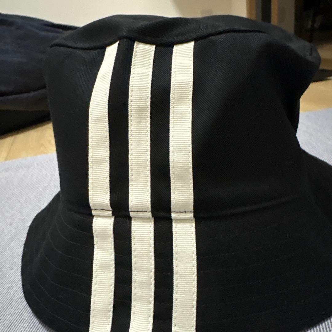 <日本未発売>oasis アディダス バケットハット 希少ブラックM/Lサイズ