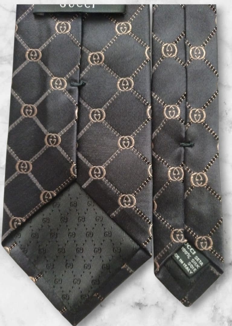 【美品】Gucci ブラック ネクタイ ロゴパターン