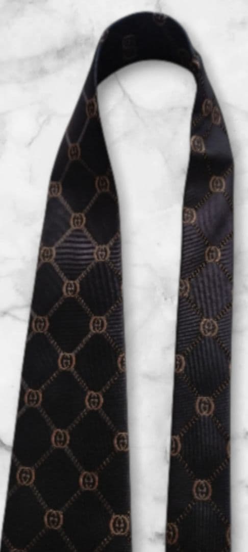 【美品】Gucci ブラック ネクタイ ロゴパターン