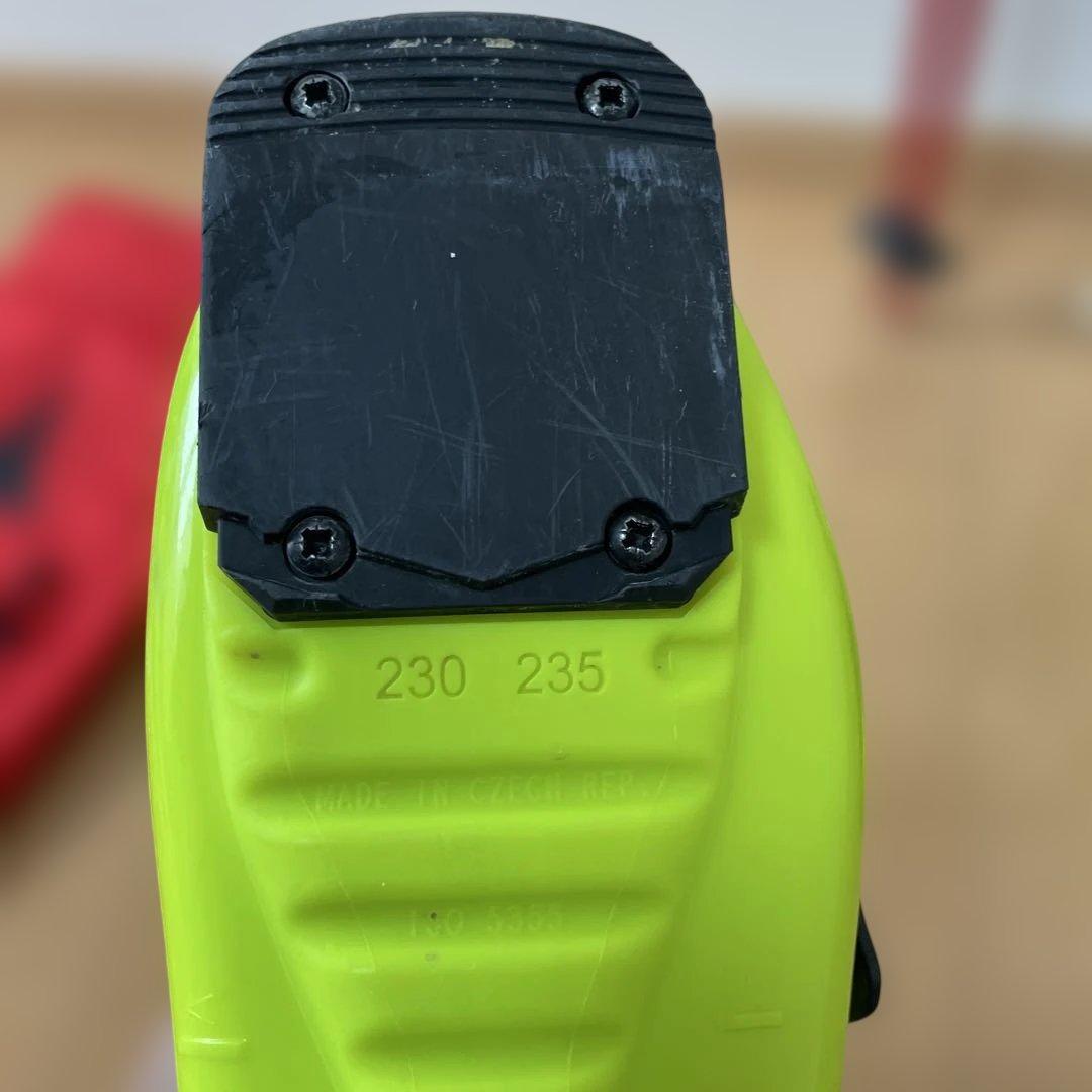 HEAD SUPERSHAPE 127cm（子供用）＋ブーツＨＥＡＤ 23cm