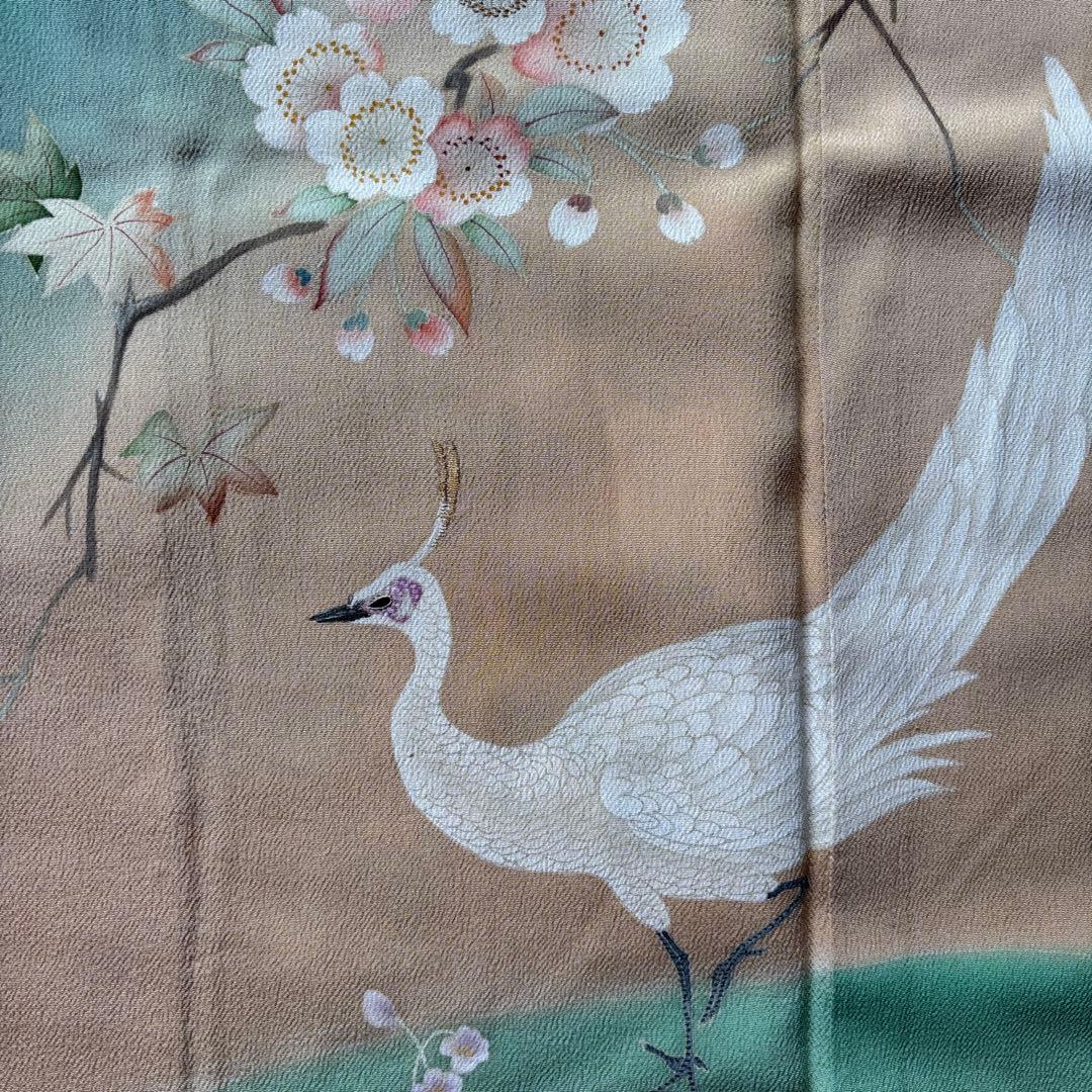 アンティーク裾模様色留袖　孔雀に梅着物正絹着用