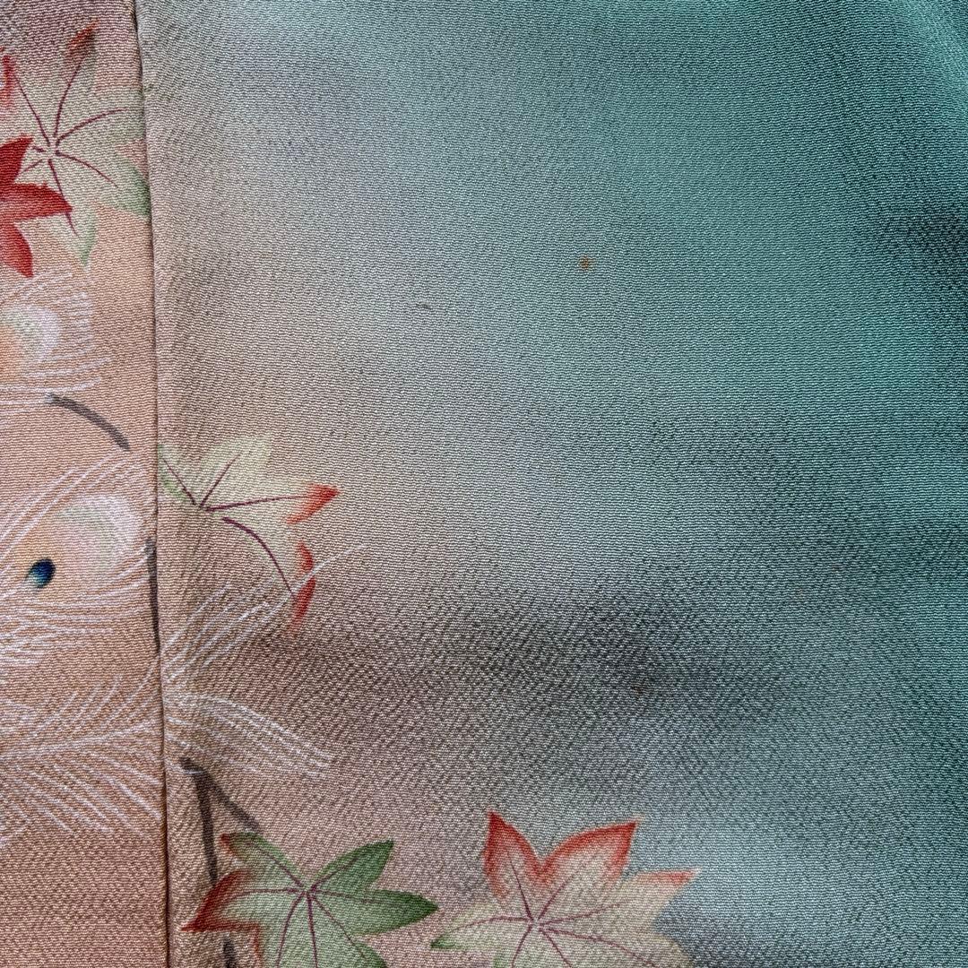 アンティーク裾模様色留袖　孔雀に梅着物正絹着用