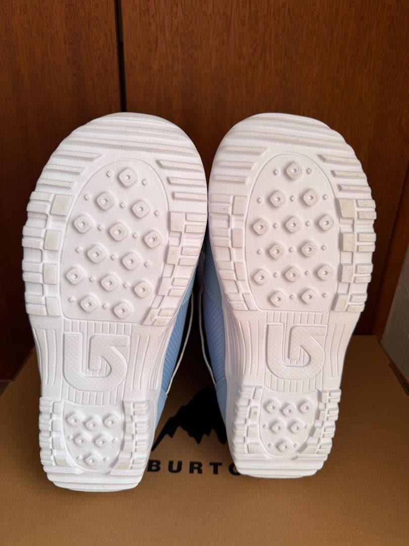 新品同様BURTON スノボブーツキッズ25cm 2025 Dusty Blue