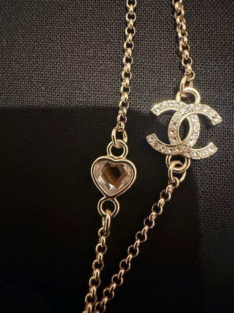 特別お値下げ　CHANEL 25/26 秋冬プレハートゴールドロング ネックレス