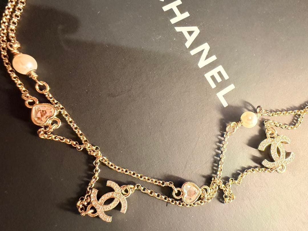 特別お値下げ　CHANEL 25/26 秋冬プレハートゴールドロング ネックレス