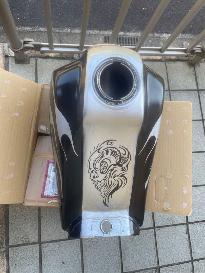 TW200 YAMAHA カスタムタンク フレイムス