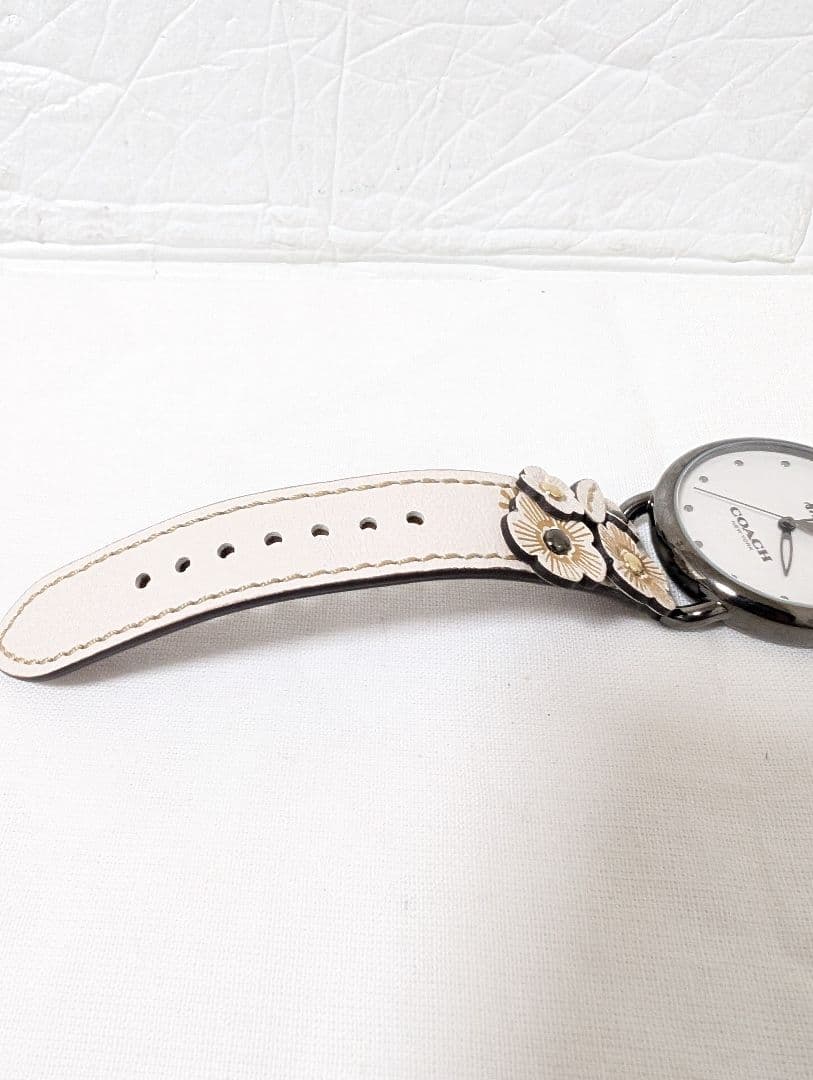 美品　COACH　腕時計　クォーツ　レディース　レザー　花柄　稼働中