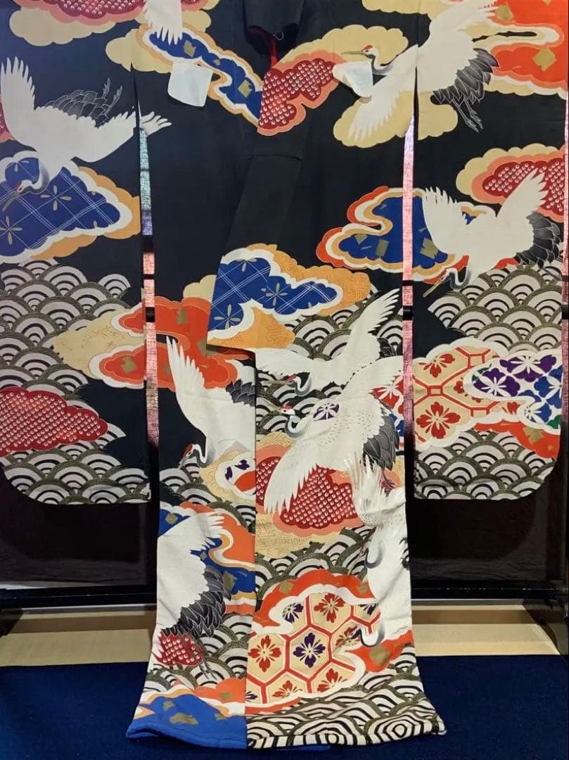アンティークヴィンテージ振袖 鶴と雲　青海波文様リメイク