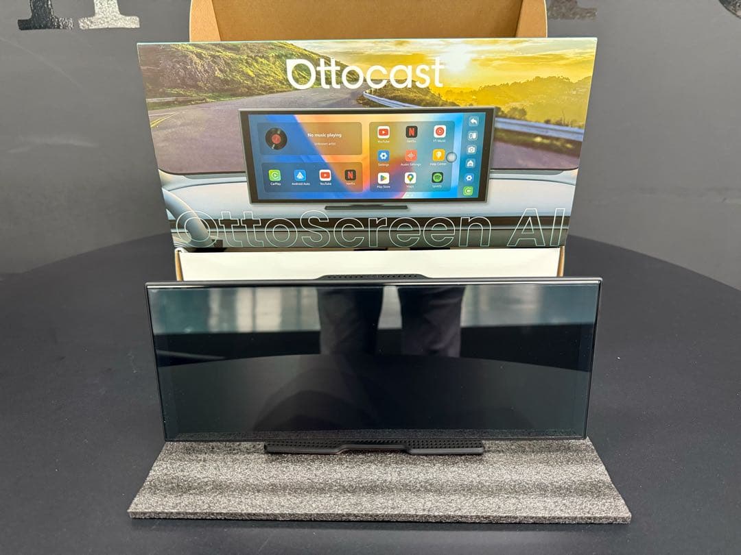 Ottocast Ottoscreen AI ポータブルディスプレイ　カーナビ