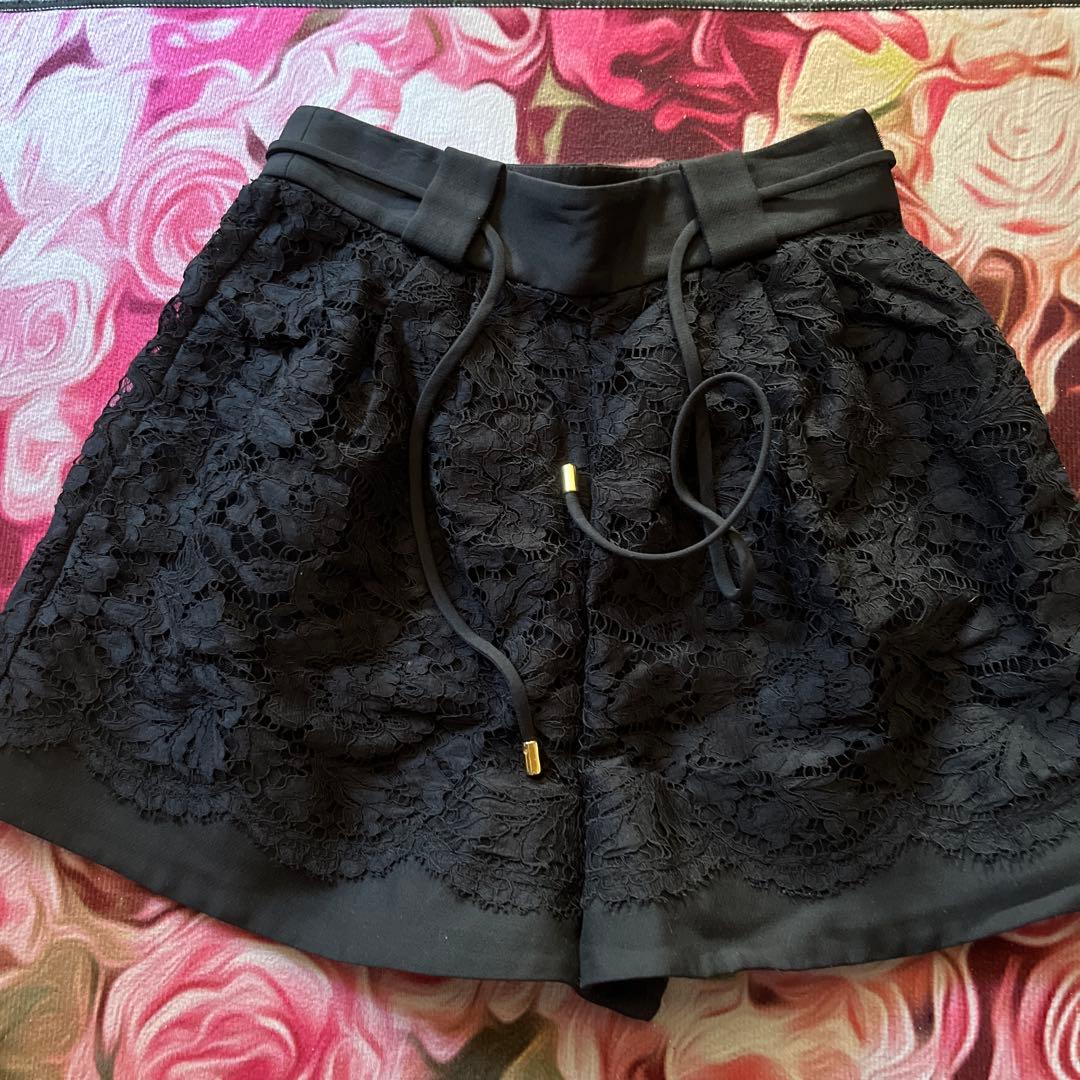 最終値下げ！VALENTINO ショートパンツ