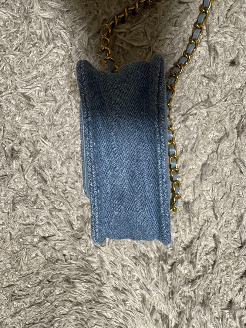 CHANEL デニムミニバッグ ゴールドロゴ　ノベルティ