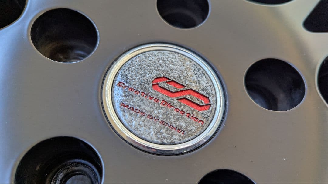 アルミホイール4本 CDM1 (18in 7J +48 PCD114.3)