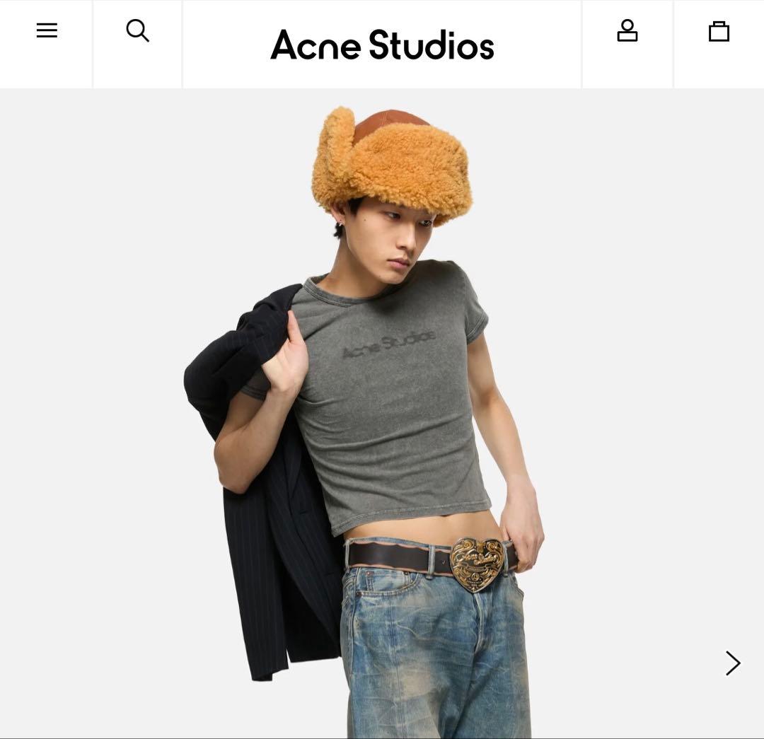Acne Studios グレー ロゴ Tシャツ